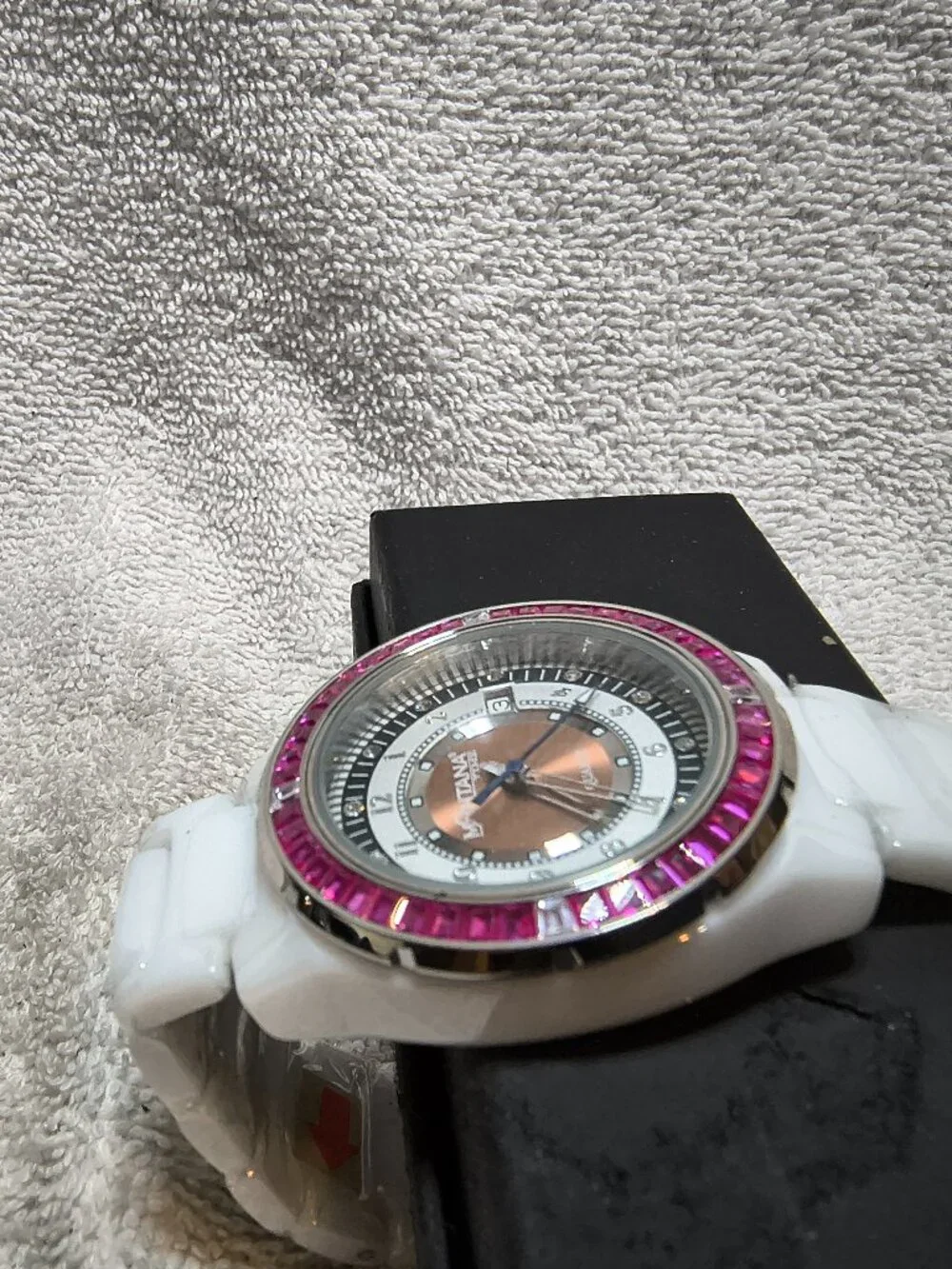 Montana Silversmiths Watch Purple Crystal Ring Dial Date White Band New Bat Mint